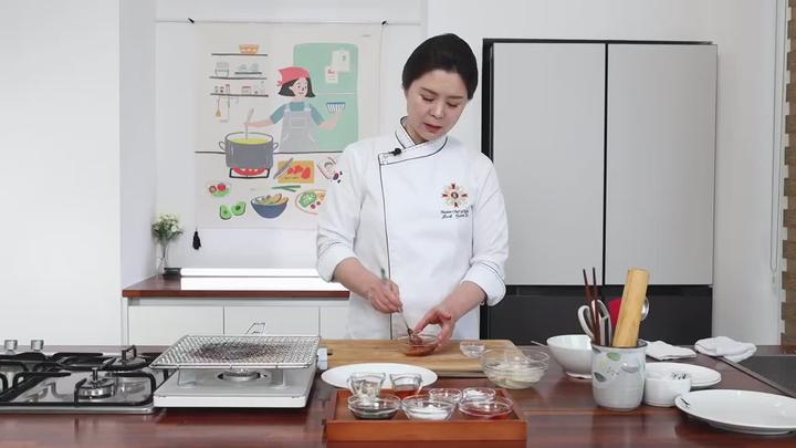 한식조리기능사 실기_더덕구이 비디오 썸네일 이미지