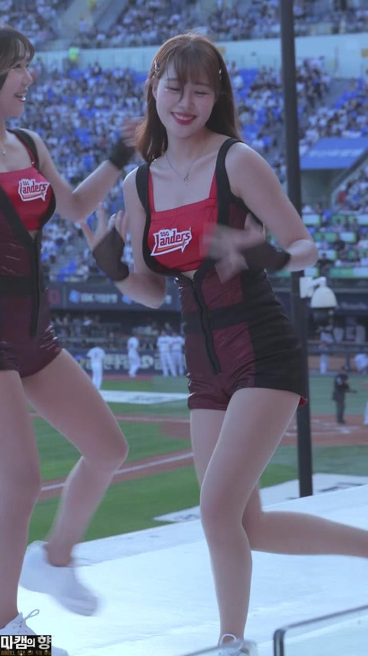 240523 치어리더 김도아 직캠 (4) 비디오 썸네일 이미지