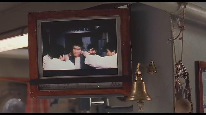 ♠공포♠ 아무도 살아서 나갈 수 없다 [ 고스트 쉽 2002 ] 720p 자체자막 비디오 썸네일 이미지