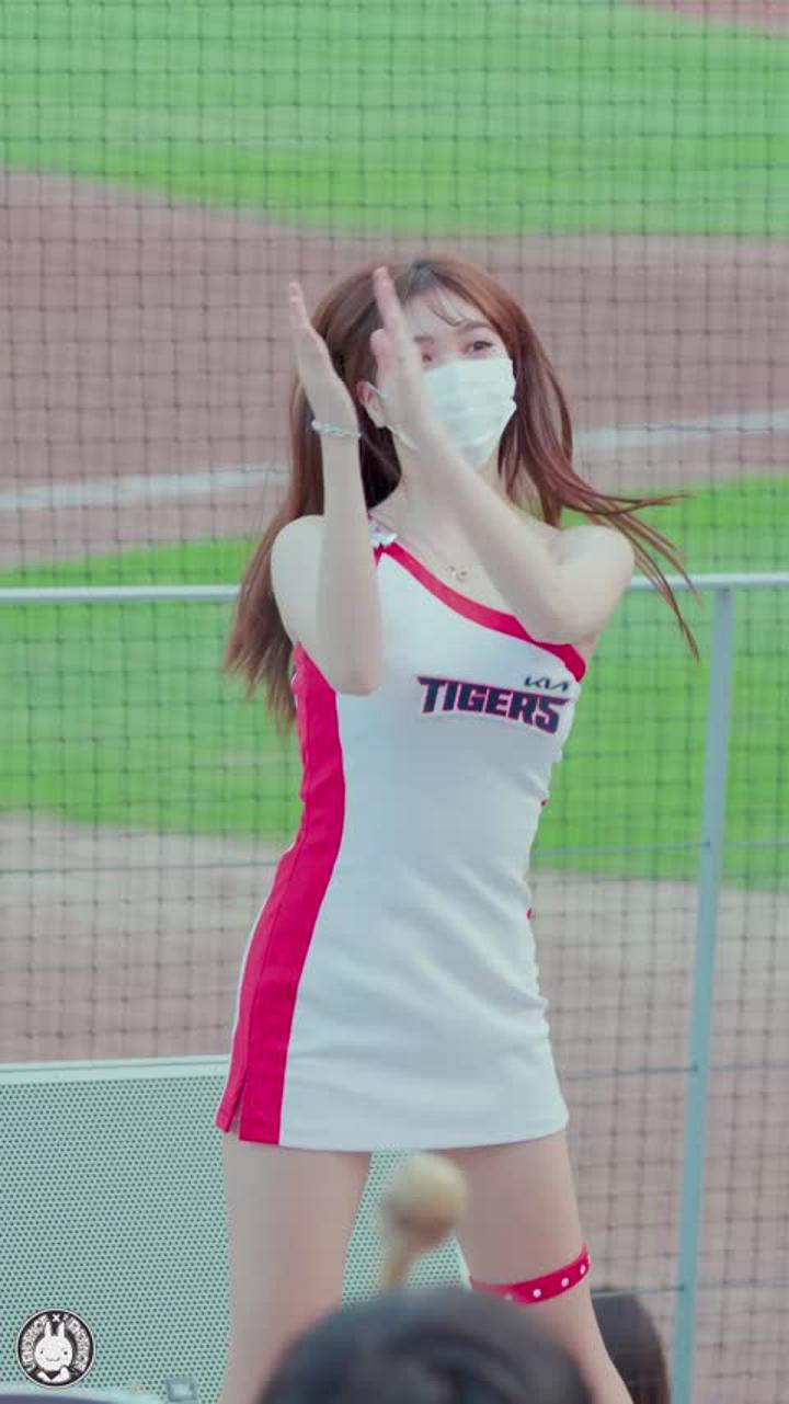 210911 치어리더 유수아 직캠 비디오 썸네일 이미지