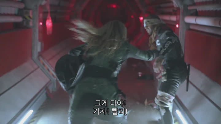 [액션스릴러 SF영화] 다코타패닝의 23분짜리 쩌는 명품연기 Are you ready 비디오 썸네일 이미지
