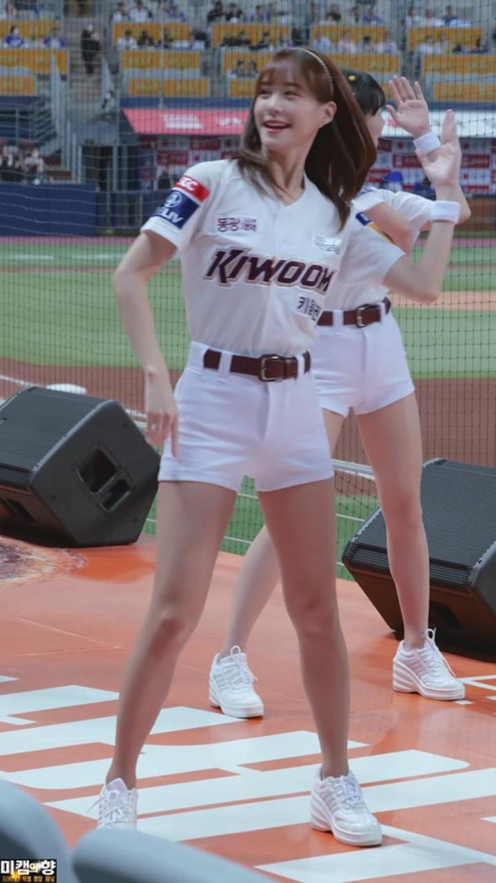 230418 치어리더 박혜인 직캠 (2) 비디오 썸네일 이미지