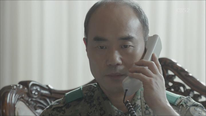 태양의 후예.E04.160303.1080p.HDTV.x264-ELANOR 비디오 썸네일 이미지