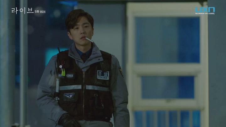 [UXN] 라이브.E05.UHDTV.60fps.x265.AAC.1080p-Once 비디오 썸네일 이미지