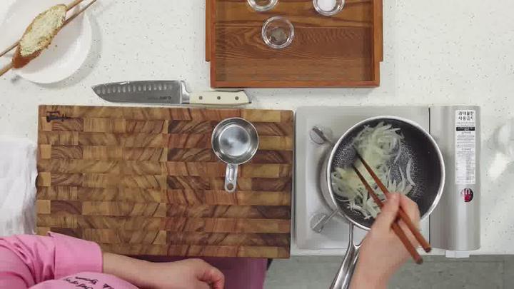양식조리기능사 실기 - 24. 프렌치 어니언 수프(French onion soup) 비디오 썸네일 이미지