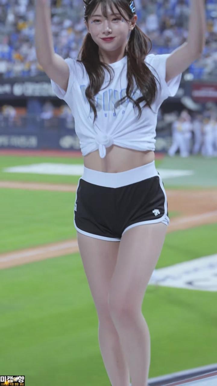 230603 치어리더 김나연 직캠 (6) 비디오 썸네일 이미지