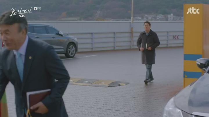런 온.E05.201230.720p-NEXT 비디오 썸네일 이미지