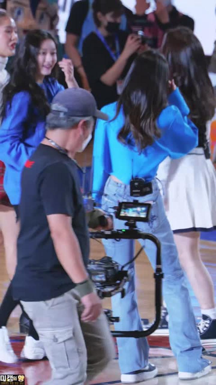 230108 오마이걸 유아, 아린 직캠 멘트 비디오 썸네일 이미지