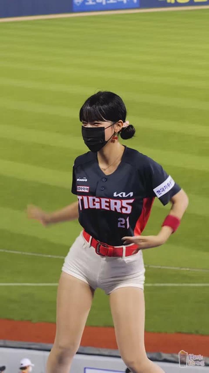 220714 치어리더 이다혜 직캠 비디오 썸네일 이미지
