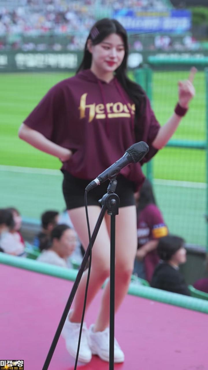 230604 치어리더 이예빈 직캠 (3) 비디오 썸네일 이미지
