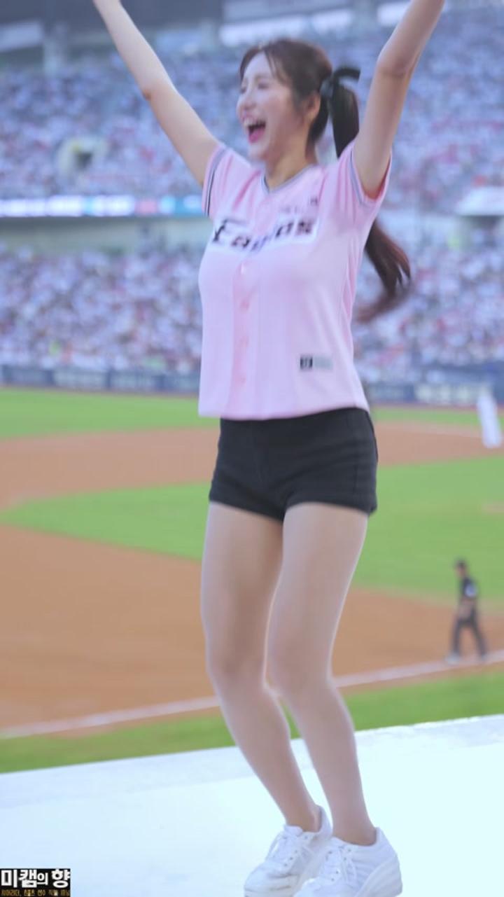 240824 치어리더 김연정 직캠 비디오 썸네일 이미지