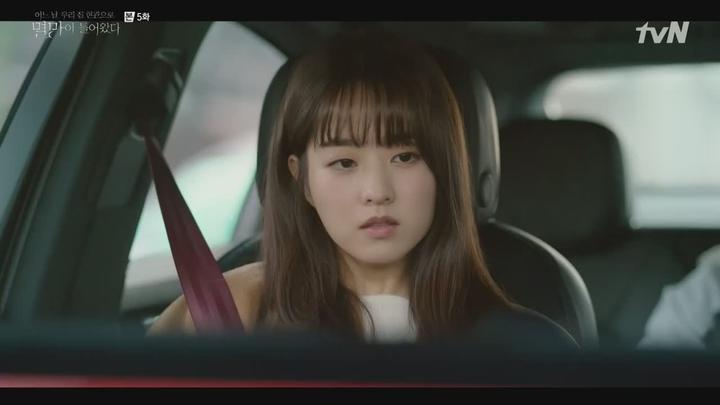 [tvN] 어느 날 우리 집 현관으로 멸망이 들어왔다.E05.210524.720p-NEXT 비디오 썸네일 이미지