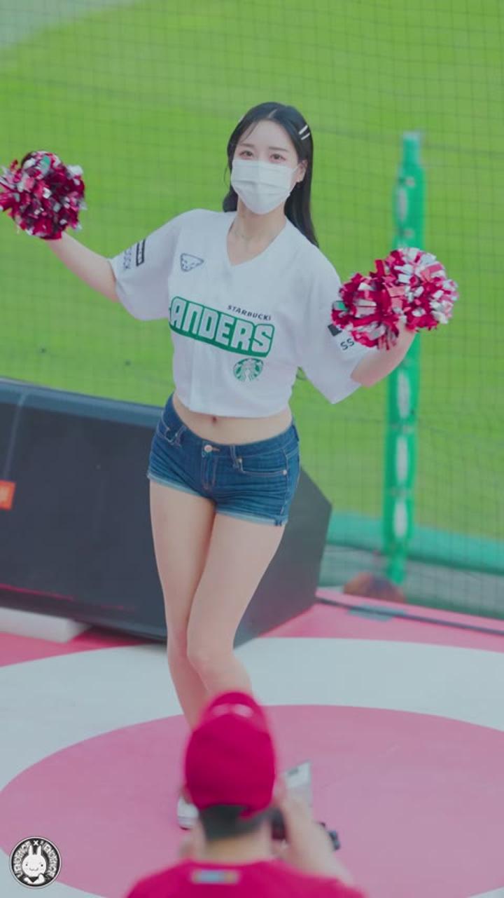 210522 치어리더 안이랑 직캠 비디오 썸네일 이미지