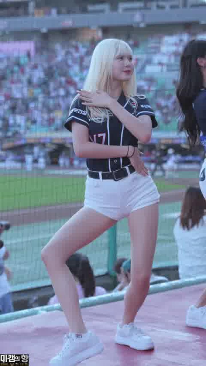 240810 치어리더 안혜지 직캠 (2) 비디오 썸네일 이미지