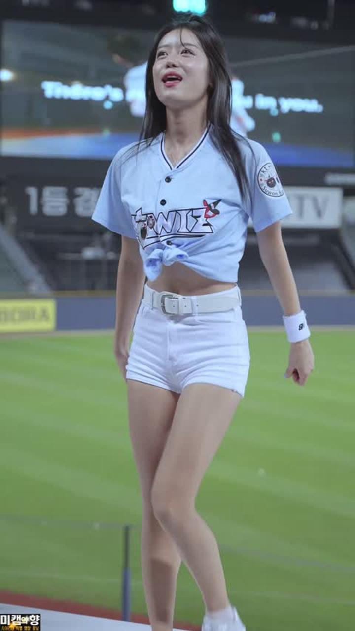 230816 치어리더 신세희 직캠 (5) 비디오 썸네일 이미지