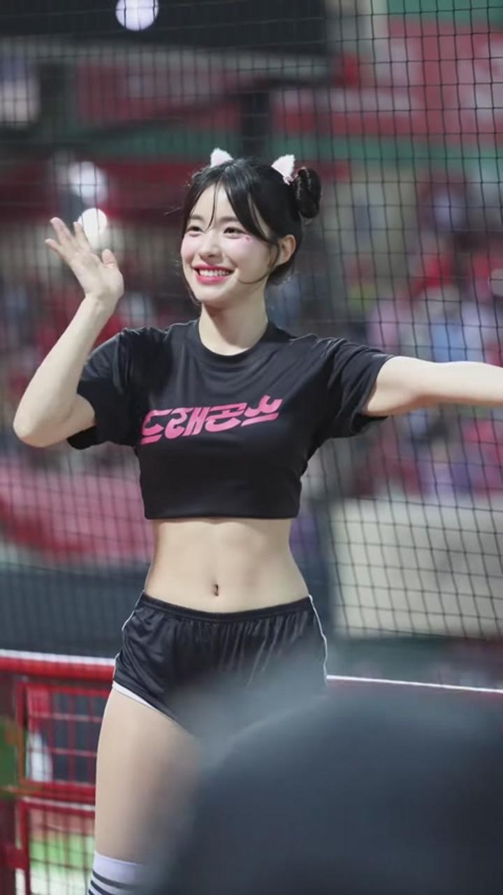 치어리더 이다혜 직캠 Cheerleader (16) 비디오 썸네일 이미지