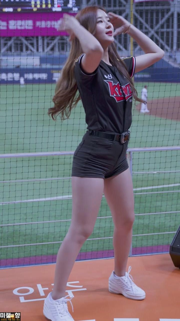 230425 치어리더 김진아 직캠 (4) 비디오 썸네일 이미지