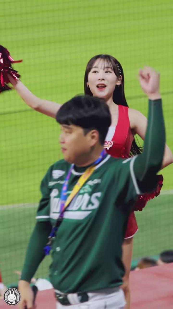 240419 치어리더 박재령 직캠 비디오 썸네일 이미지