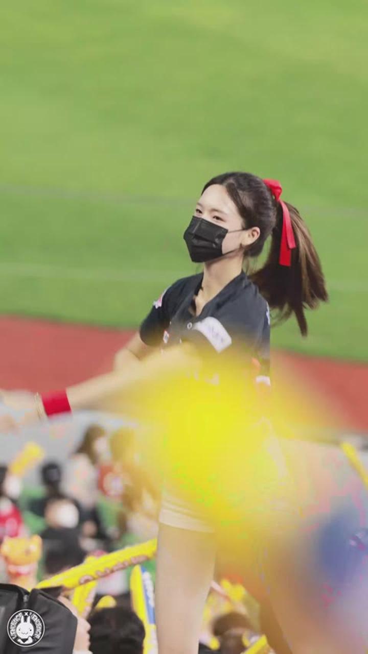 220624 치어리더 박신비 직캠 (2) 비디오 썸네일 이미지
