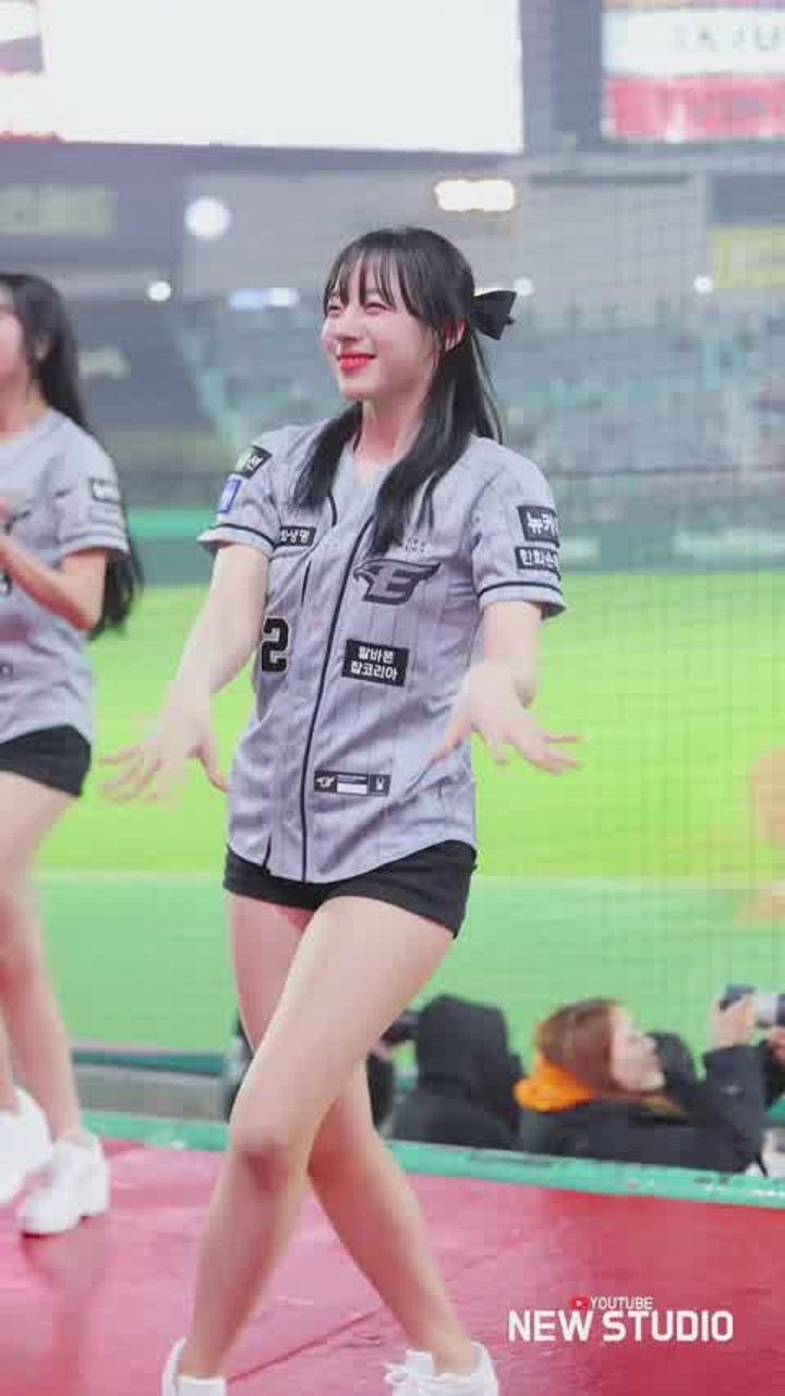 240328 치어리더 하지원 직캠 비디오 썸네일 이미지