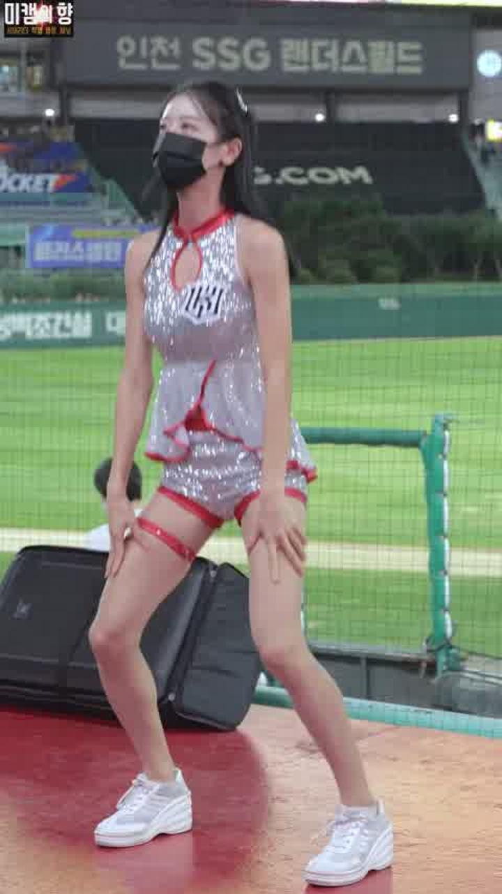 220920 치어리더 신세희 직캠 (4) 비디오 썸네일 이미지
