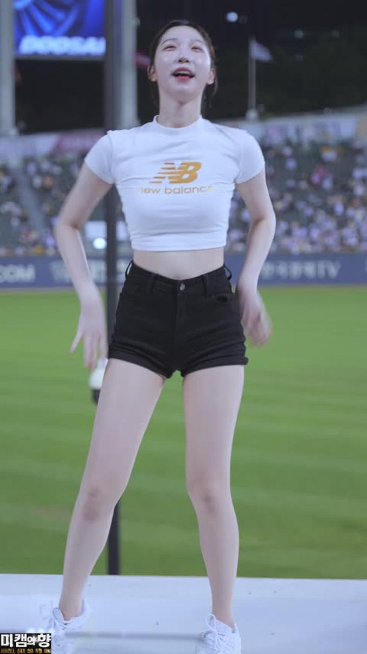 240828 치어리더 장유진 직캠 (12) 비디오 썸네일 이미지