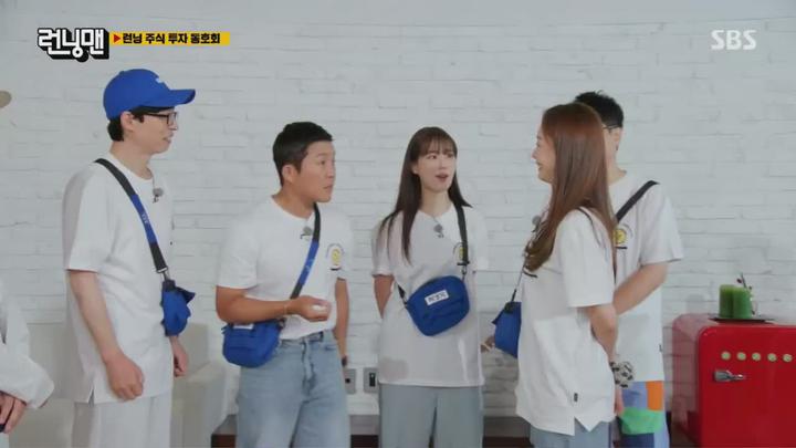 [SBS] 런닝맨 (허영지,송지효,조세호).E606.220605.720p.H264-F1RST 비디오 썸네일 이미지