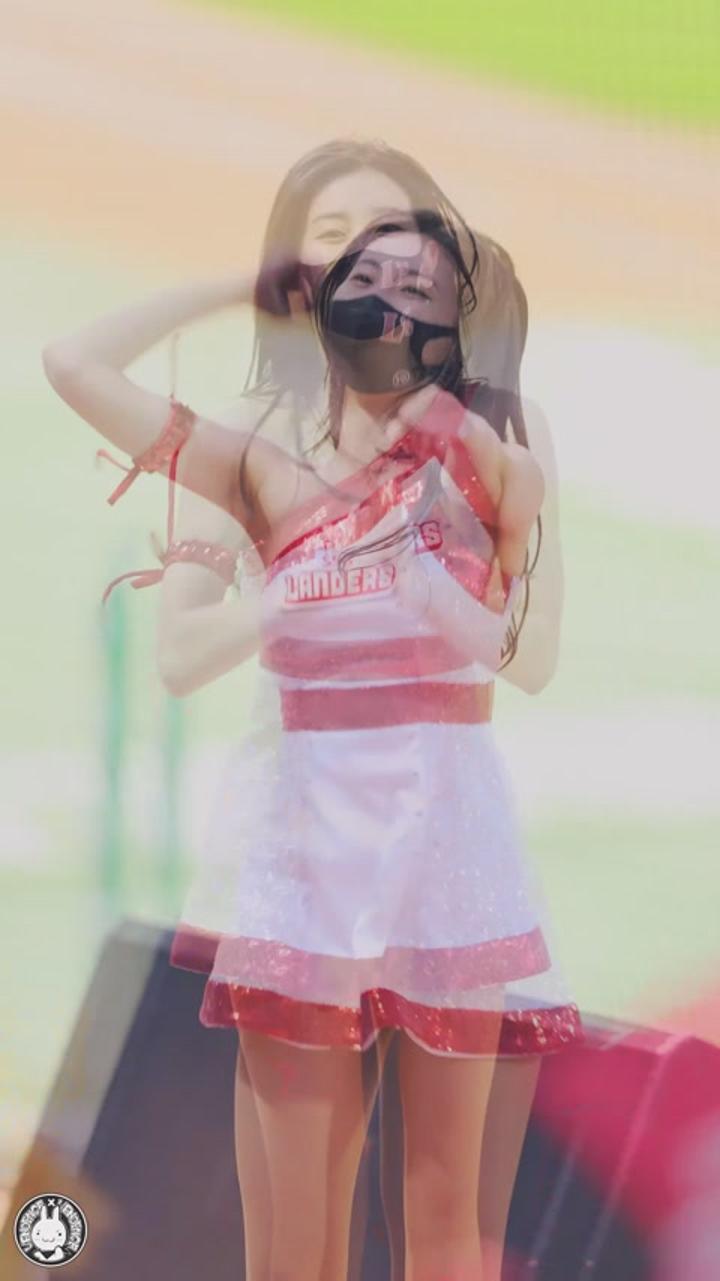 210429 치어리더 목나경 직캠 비디오 썸네일 이미지