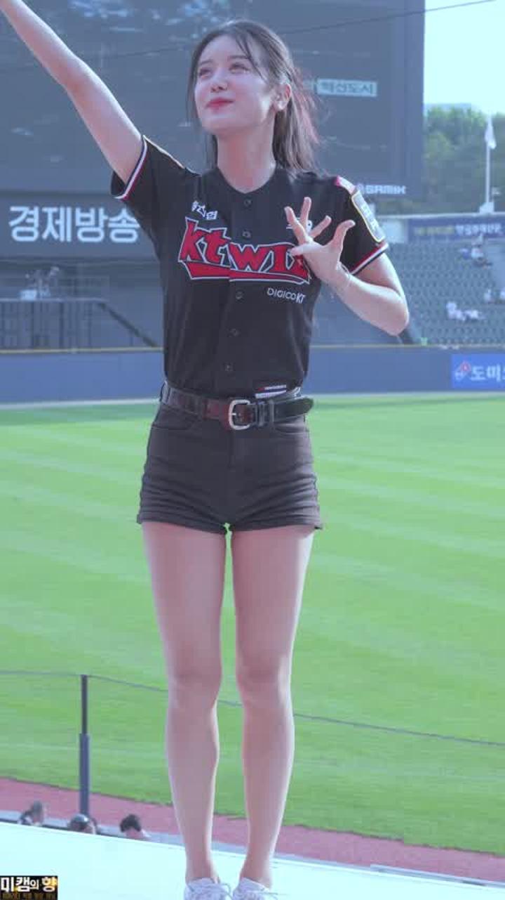 230815 치어리더 신세희 직캠 (4) 비디오 썸네일 이미지