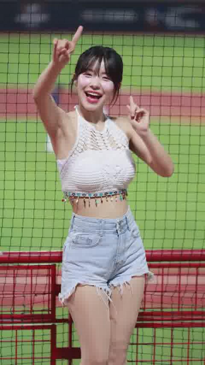 치어리더 이다혜 직캠 Cheerleader (133) 비디오 썸네일 이미지