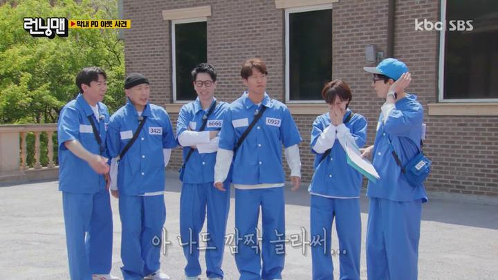 [원본] 런닝맨.E605.220529.막내PD아웃사건.HDTV.1080i [초고화질 tp ts] 비디오 썸네일 이미지