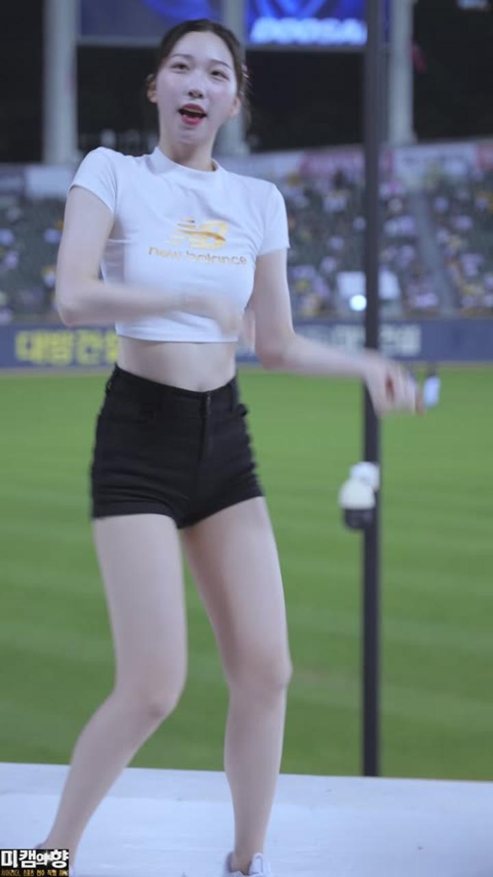 240828 치어리더 장유진 직캠 (13) 비디오 썸네일 이미지