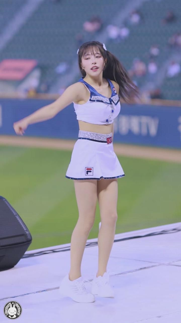 240425 치어리더 홍예빈 직캠 비디오 썸네일 이미지