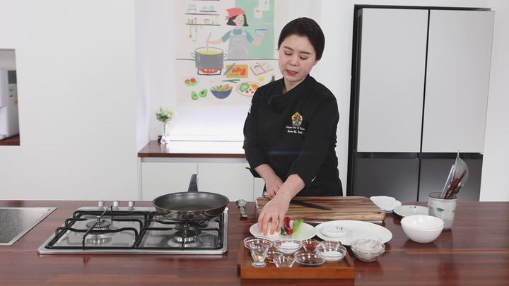 한식조리기능사 실기_오징어볶음 비디오 썸네일 이미지