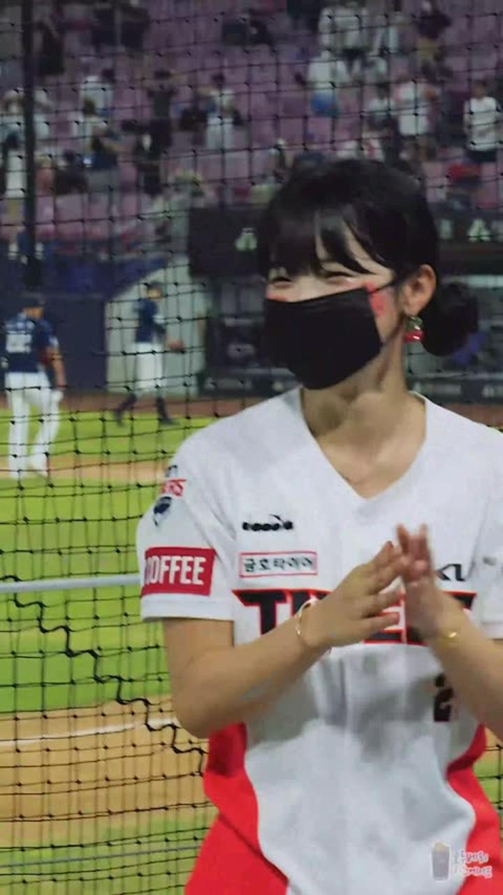 220819 치어리더 이다혜 직캠 비디오 썸네일 이미지