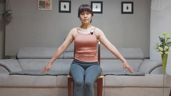 거북목, 굽은등, 굽은 어깨로 인한 통증잡기 비디오 썸네일 이미지