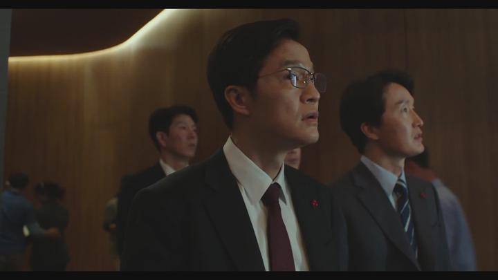 더 문.2023.1080p-PandaMoon [설경구, 도경수(디오)] [더문] 비디오 썸네일 이미지