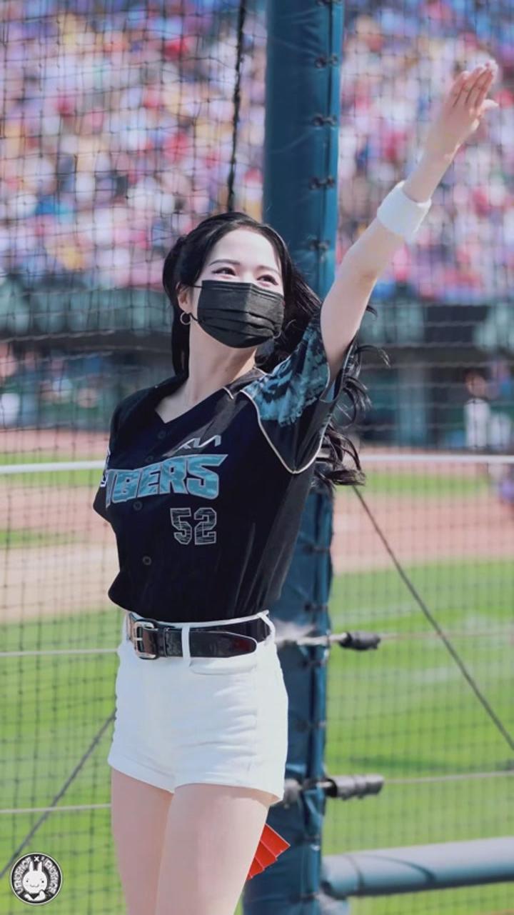 220522 치어리더 임혜진 직캠 비디오 썸네일 이미지