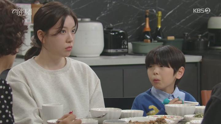 여왕의 집.E20.250523.720p.H264-F1RST 비디오 썸네일 이미지