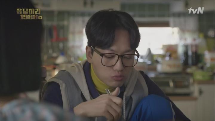 응답하라 1988.E09.151204.1080p-WITH 비디오 썸네일 이미지