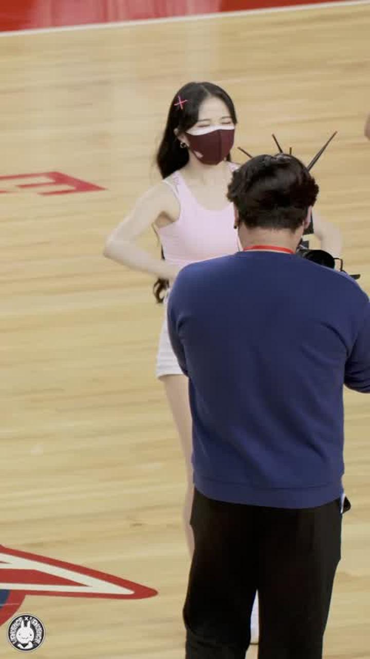 211104 치어리더 임혜진 직캠 비디오 썸네일 이미지