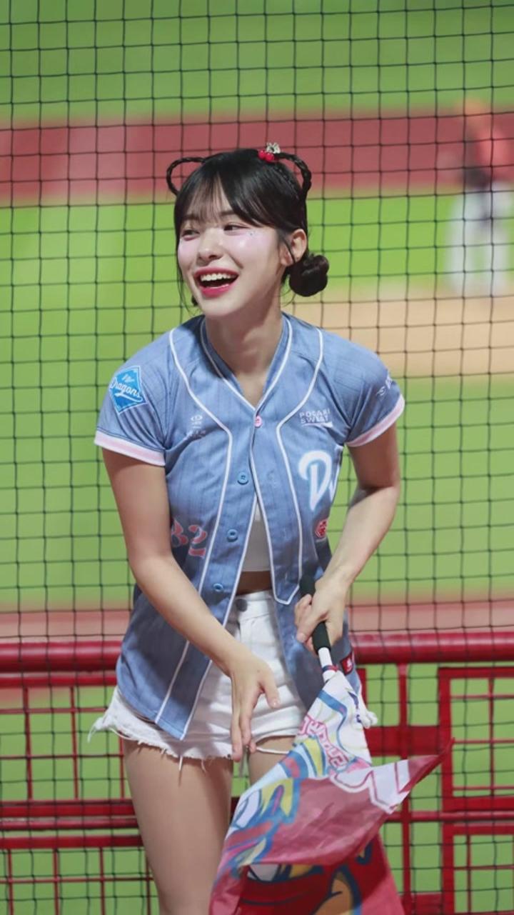 치어리더 이다혜 직캠 Cheerleader (144) 비디오 썸네일 이미지
