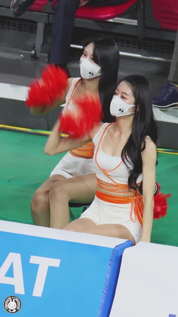 210401 치어리더 신세희 직캠 비디오 썸네일 이미지