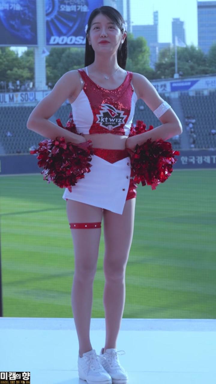 240529 치어리더 신세희 직캠1 비디오 썸네일 이미지