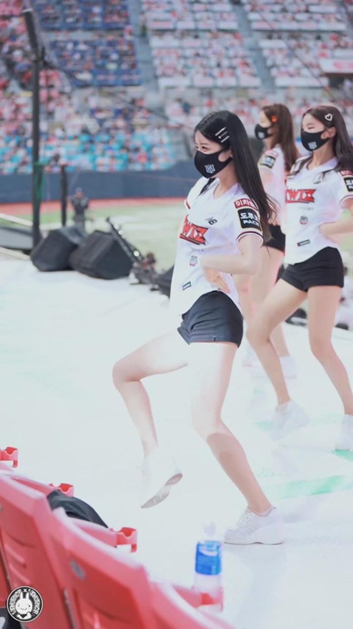 220426 치어리더 신세희 직캠 (2) 비디오 썸네일 이미지