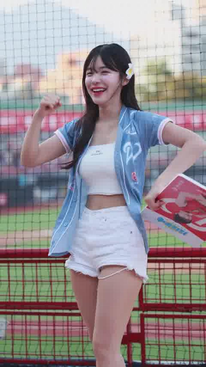 치어리더 이다혜 직캠 Cheerleader (87) 비디오 썸네일 이미지