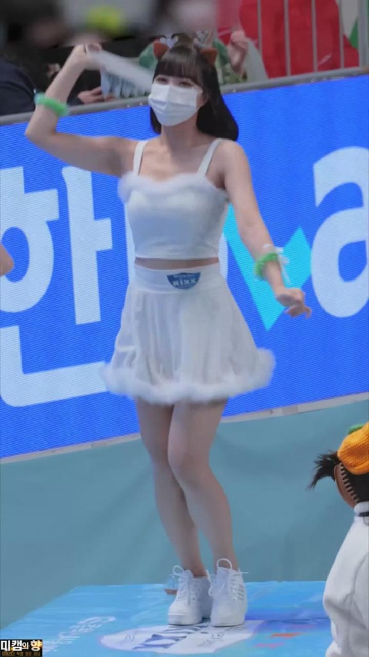 221208 치어리더 박성은 직캠 비디오 썸네일 이미지