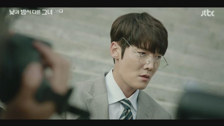 낮과 밤이 다른 그녀.E01.240615.1080p.H264-F1RST 비디오 썸네일 이미지