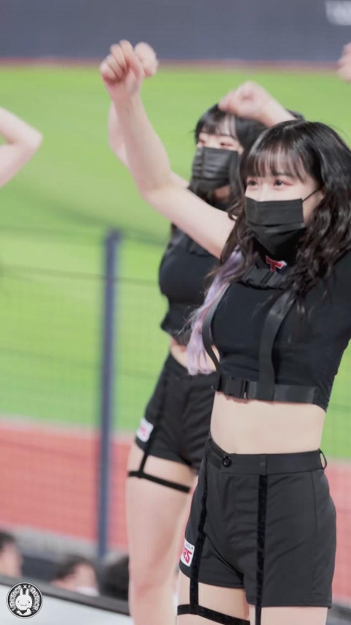 220427 치어리더 이다혜 직캠 (1) 비디오 썸네일 이미지
