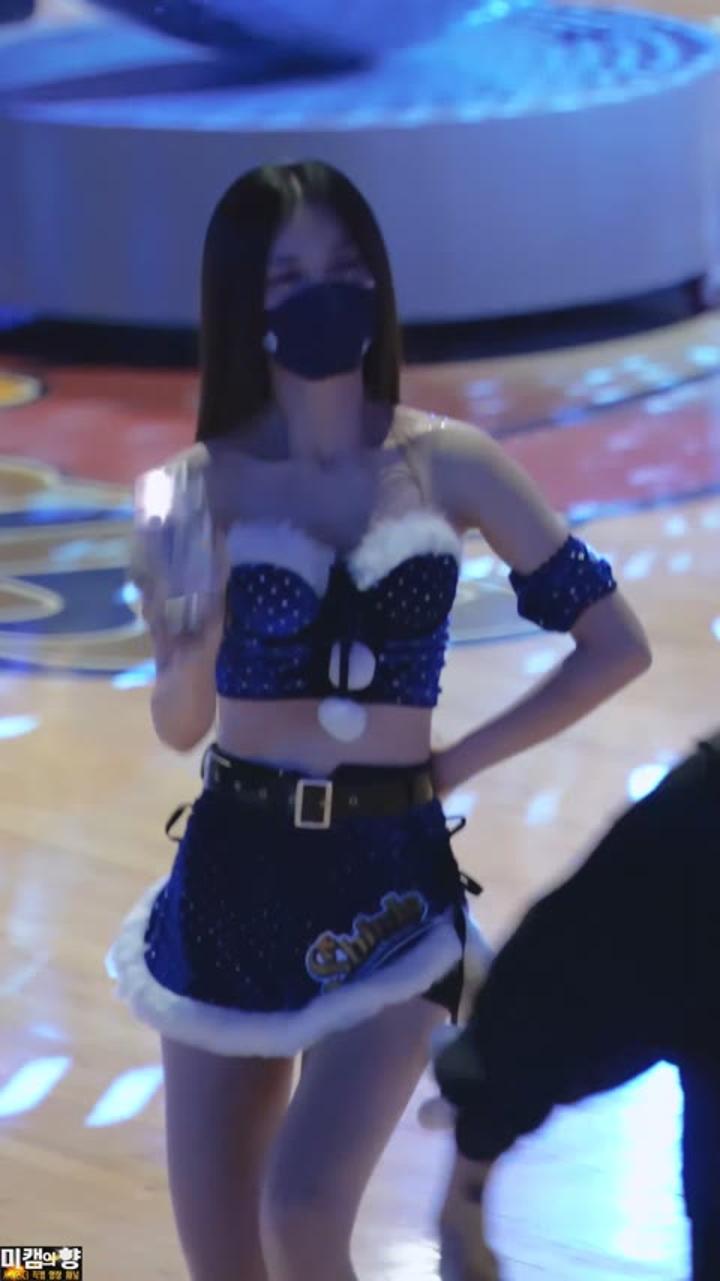 221223 치어리더 최지인 직캠 (3) 비디오 썸네일 이미지